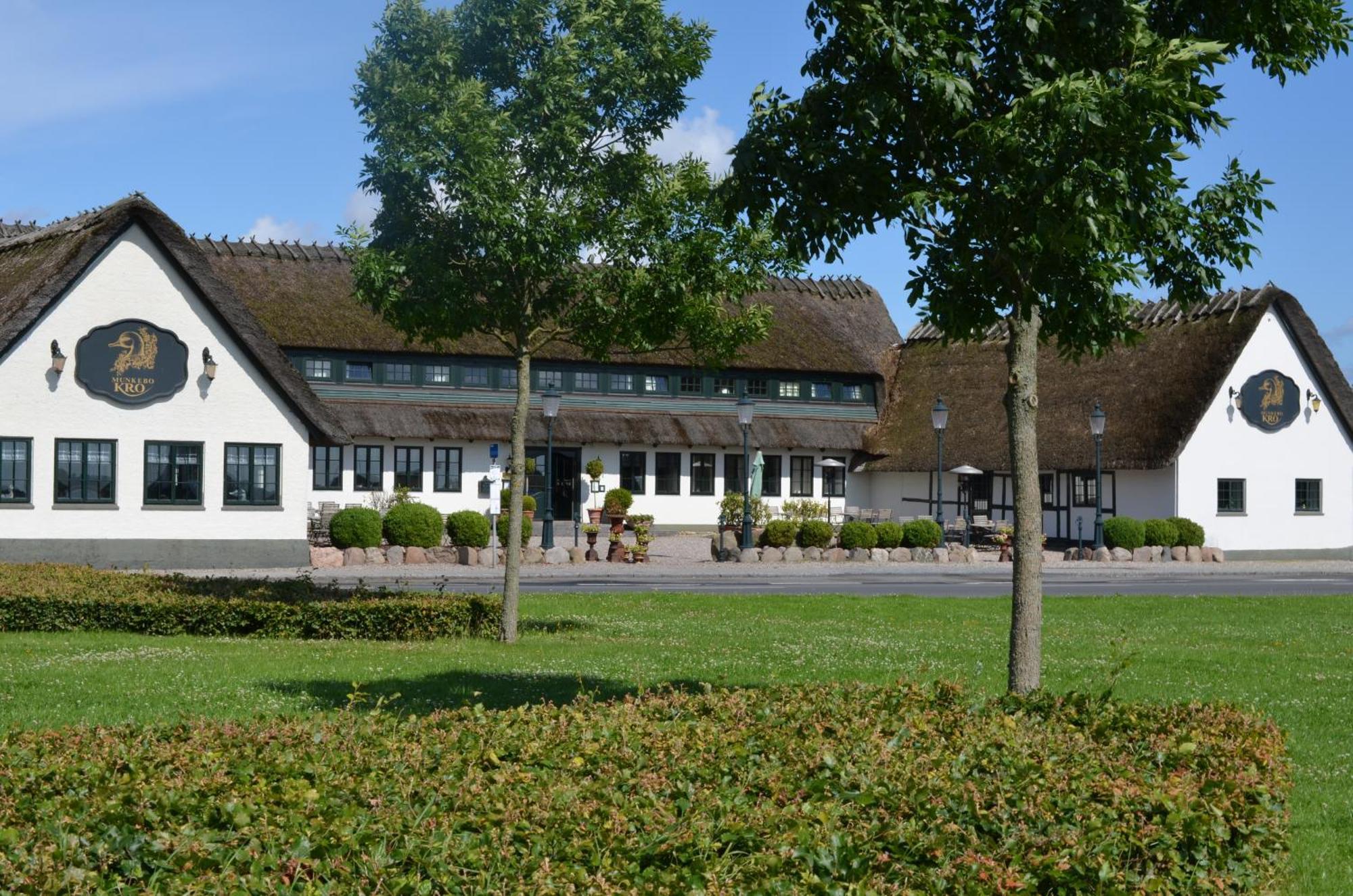 Munkebo Kro & Hotel Buitenkant foto