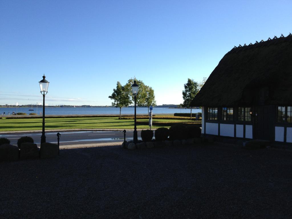 Munkebo Kro & Hotel Buitenkant foto